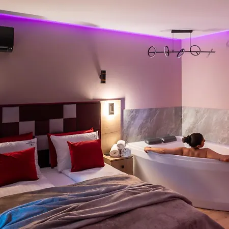 Lejlighed Portovo Private Jacuzzi & Ac By Lion *