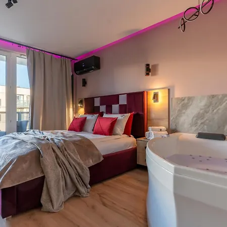Lejlighed Portovo Private Jacuzzi & Ac By Lion *